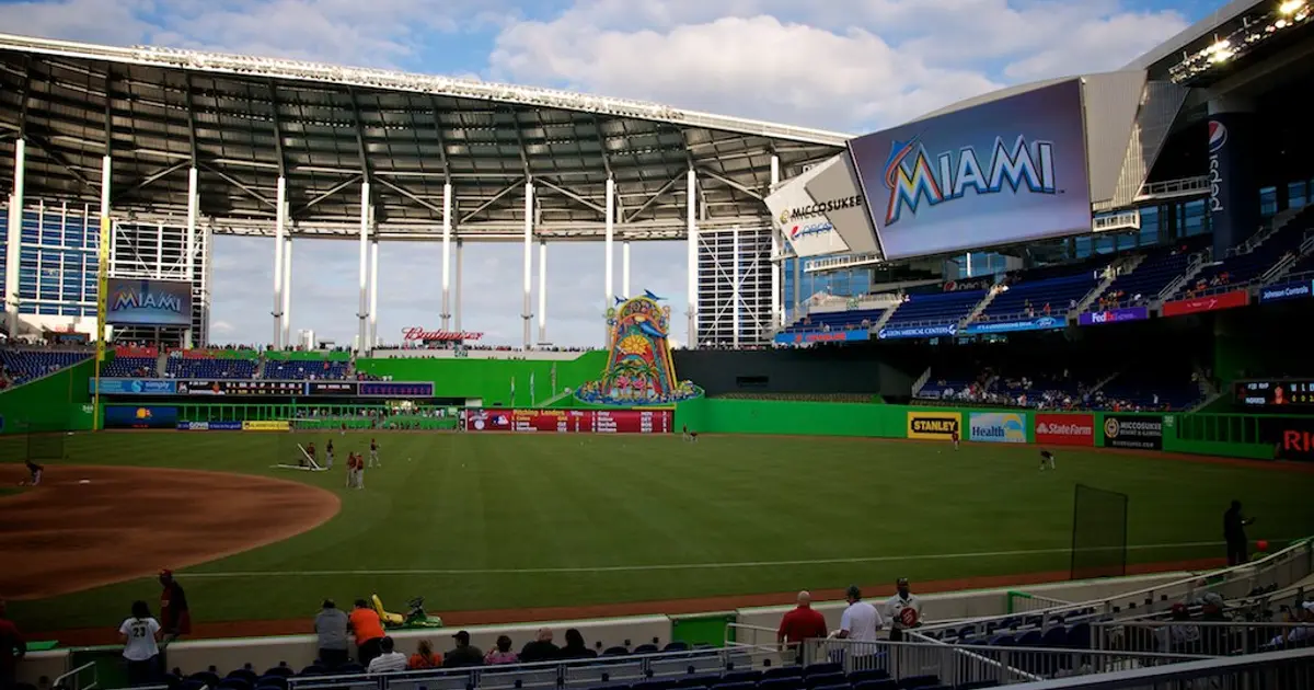 Milwaukee Brewers at Miami Marlins (2024 Magnet Schedule Giveaway)