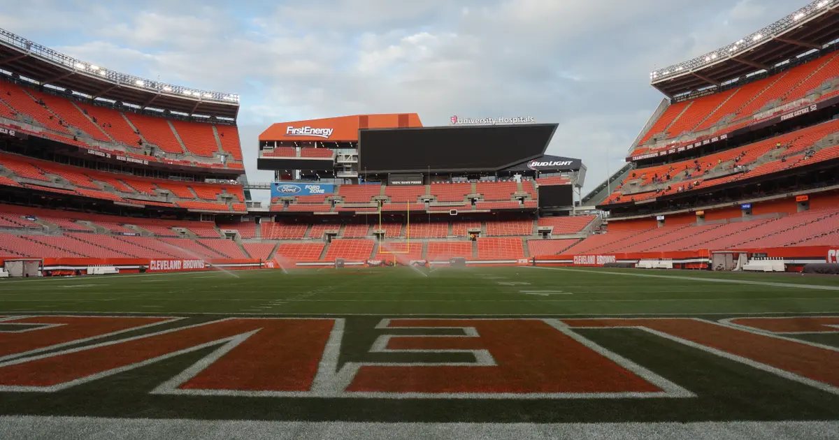 Cleveland Browns vs. San Francisco 49ers Tickets Sun, Oct 15, 2023 1:00 pm  at Cleveland Browns Stadium in Cleveland, OH