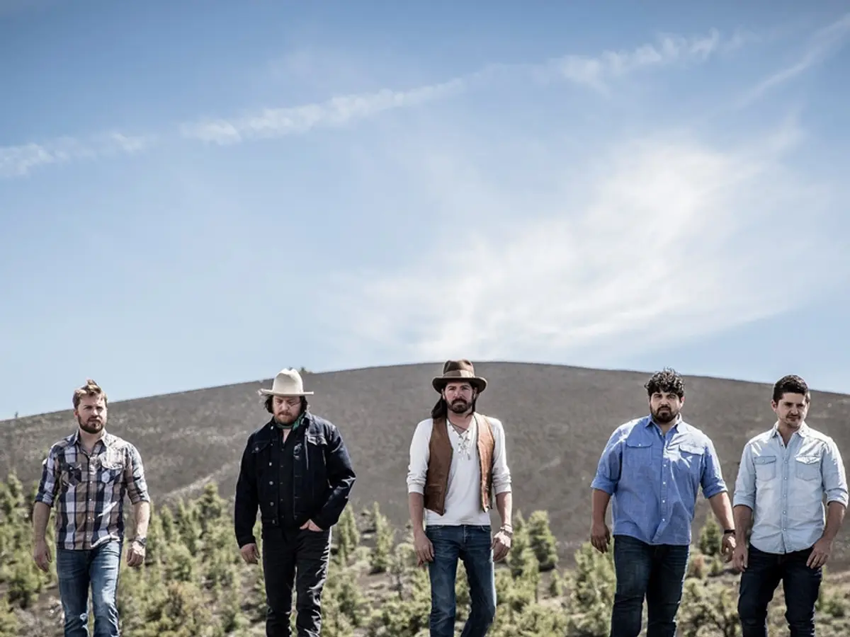 Micky and The Motorcars (18+ Event)