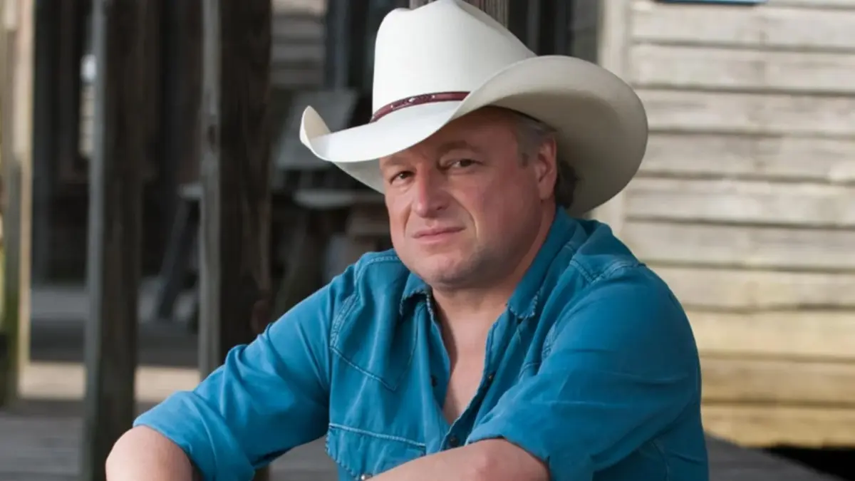 MARK CHESNUTT
