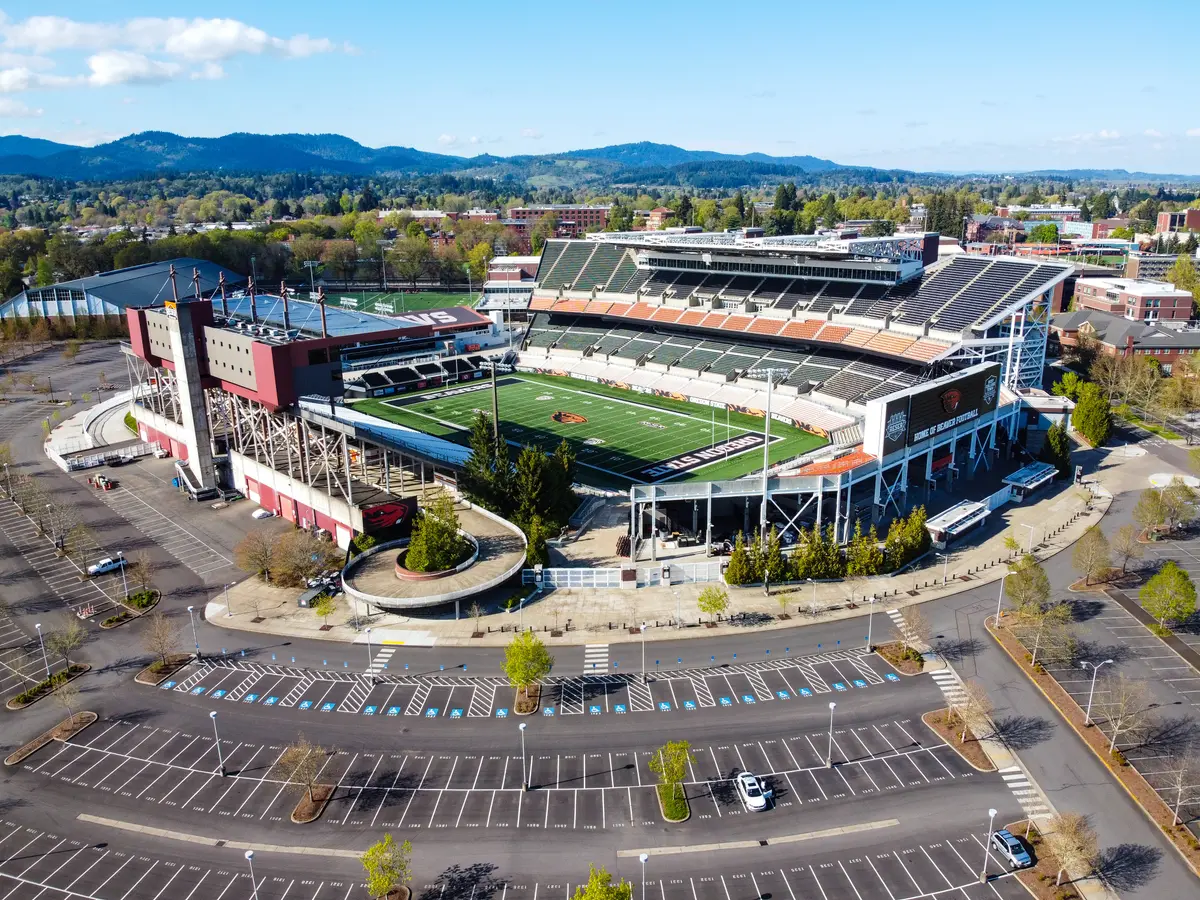 UNLV Rebels at Oregon State Beavers Football