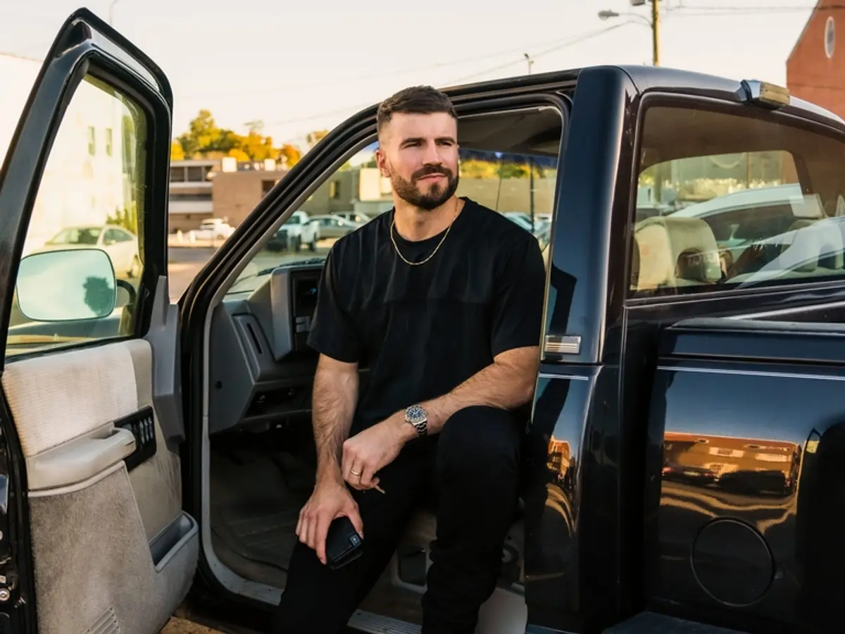 KMLE Koozie Concert with Sam Hunt (21+ Event)