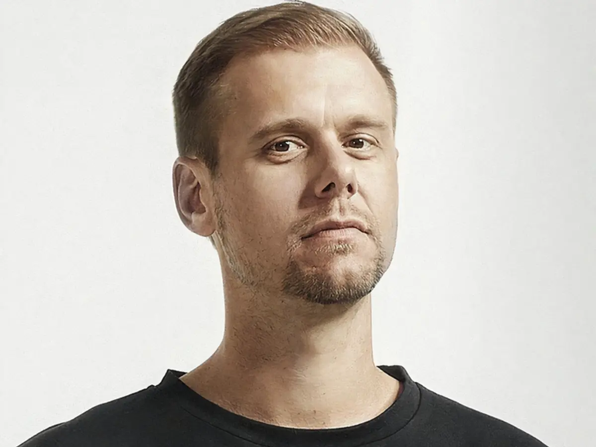 Armin Van Buuren (19+ Event)