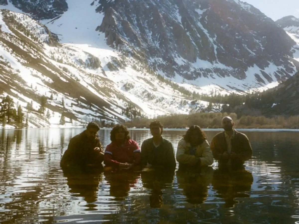 Inner Wave and  Los Mesoneros