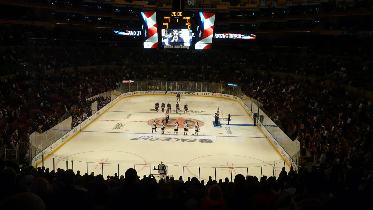 Washington Capitals at New York Rangers (Round 1 - Game 1 - Home Game 1)