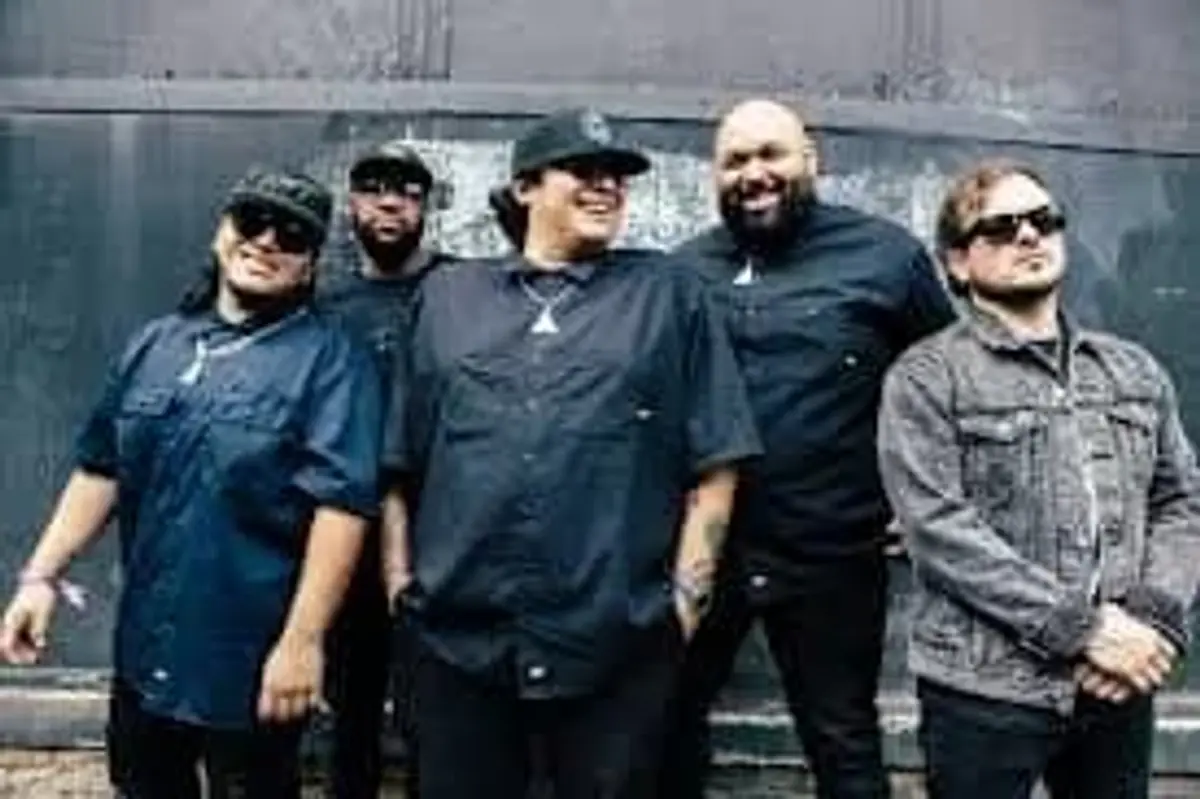 Giovannie And The Hired Guns