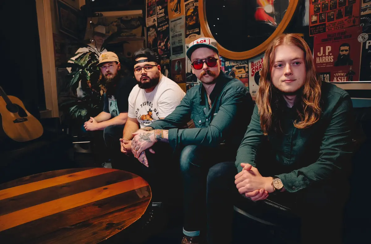 RONNIE & THE REDWOODS w/ special guest Steven Denmark