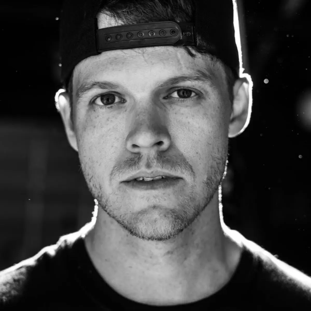 SAM RIGGS Up Close & Acoustic