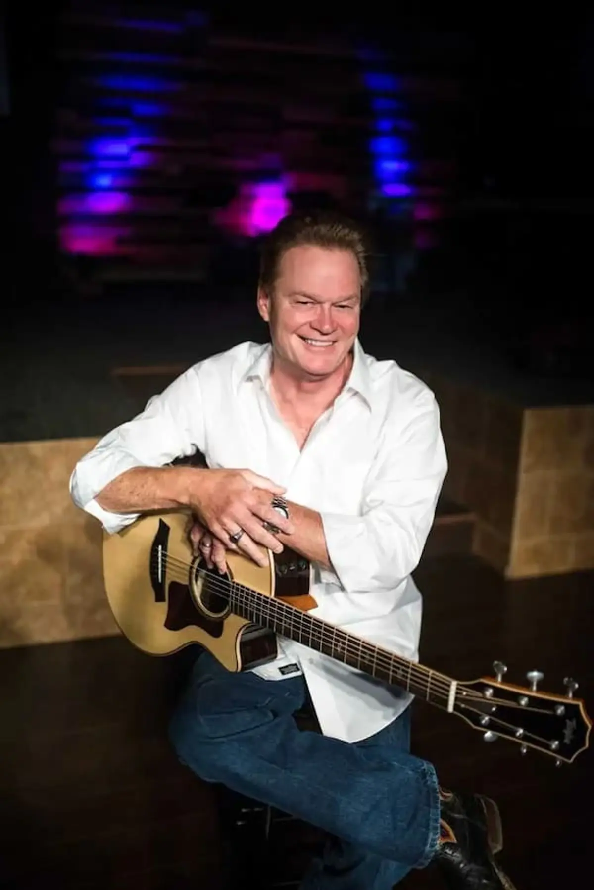 Doug Stone with special guest Mustang Red